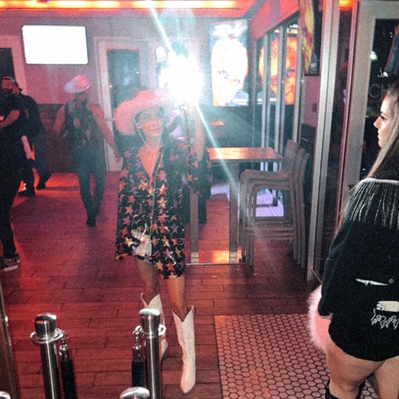 Buddy love sequin dress - Picture 2 of 2